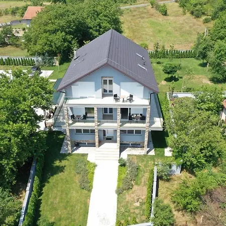 Plavi 게스트하우스